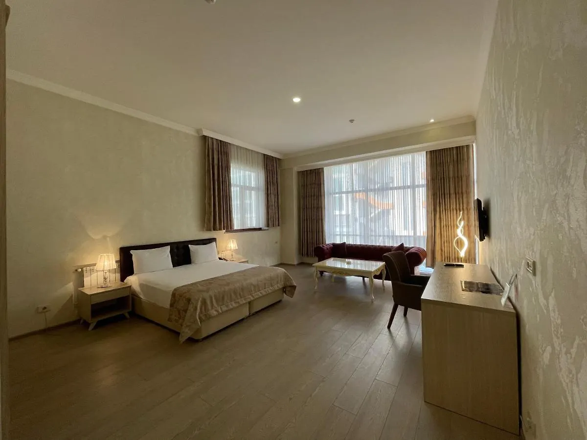 Ammar Grand Hotel Bakü